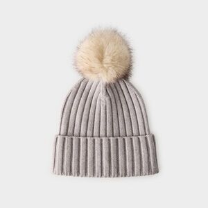 Aritzia Sunday Best Light Gray Pom Beanie